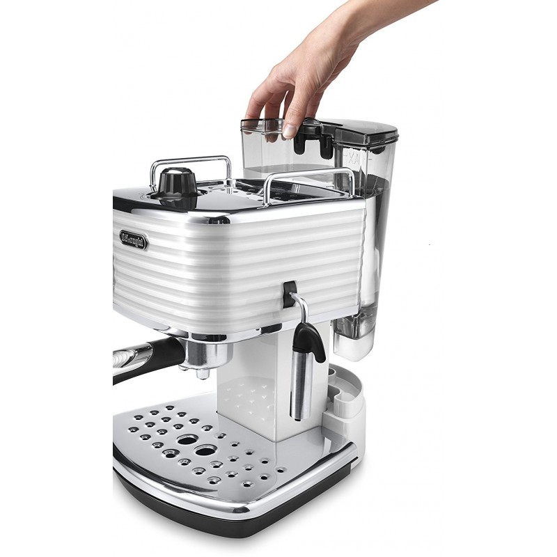 Machine à café Delonghi Scultura ECZ 351 / 1100W / Blanc