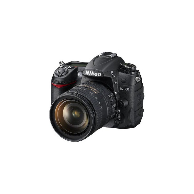 Nikon Reflex D7000 + 18-105 VR 16.2MP FULLHD + SD Eyefi 4 Go