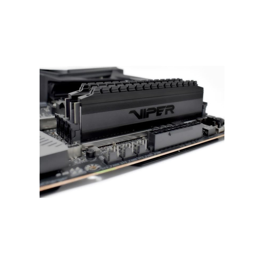 Barrette Mémoire Gamer Patriot Viper 4 Blackout 16 Go (2x 8Go) DDR4 3200 Mhz
