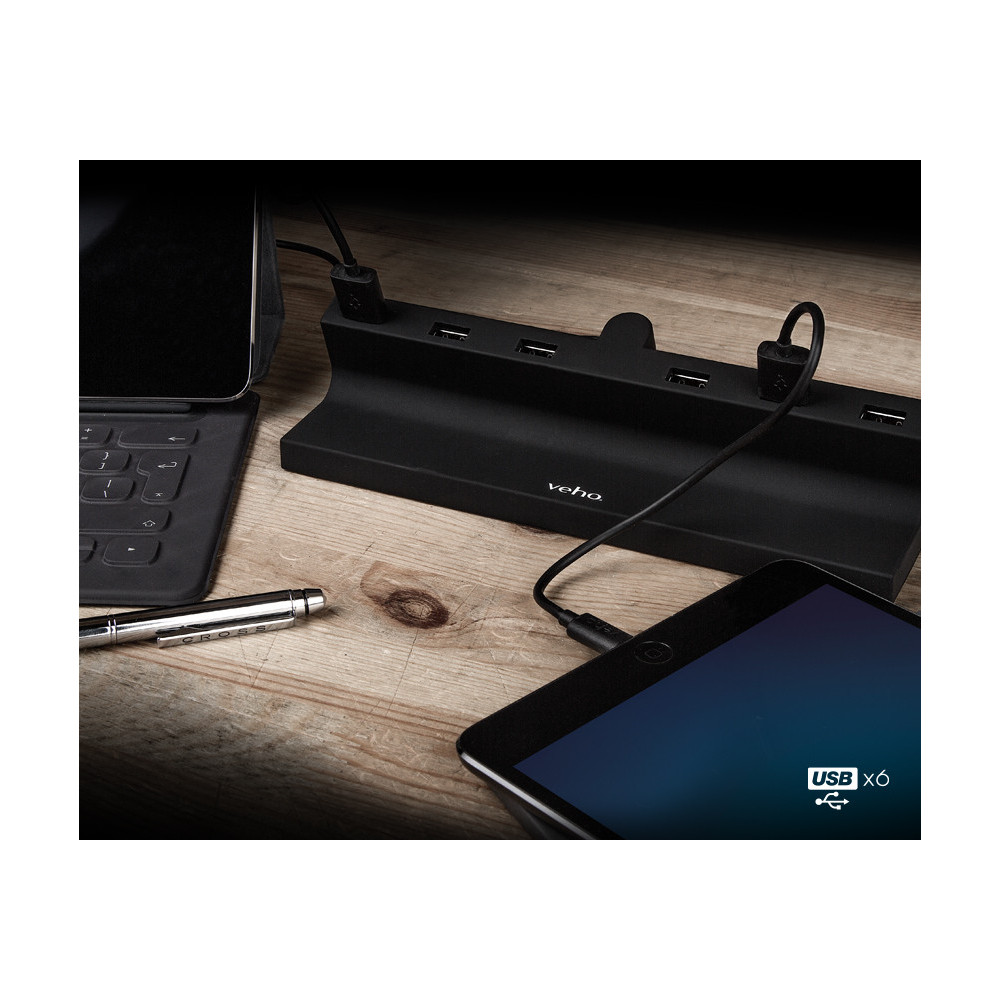 Hub USB multiport 6-en-1 avec prise multi-régions / Noir