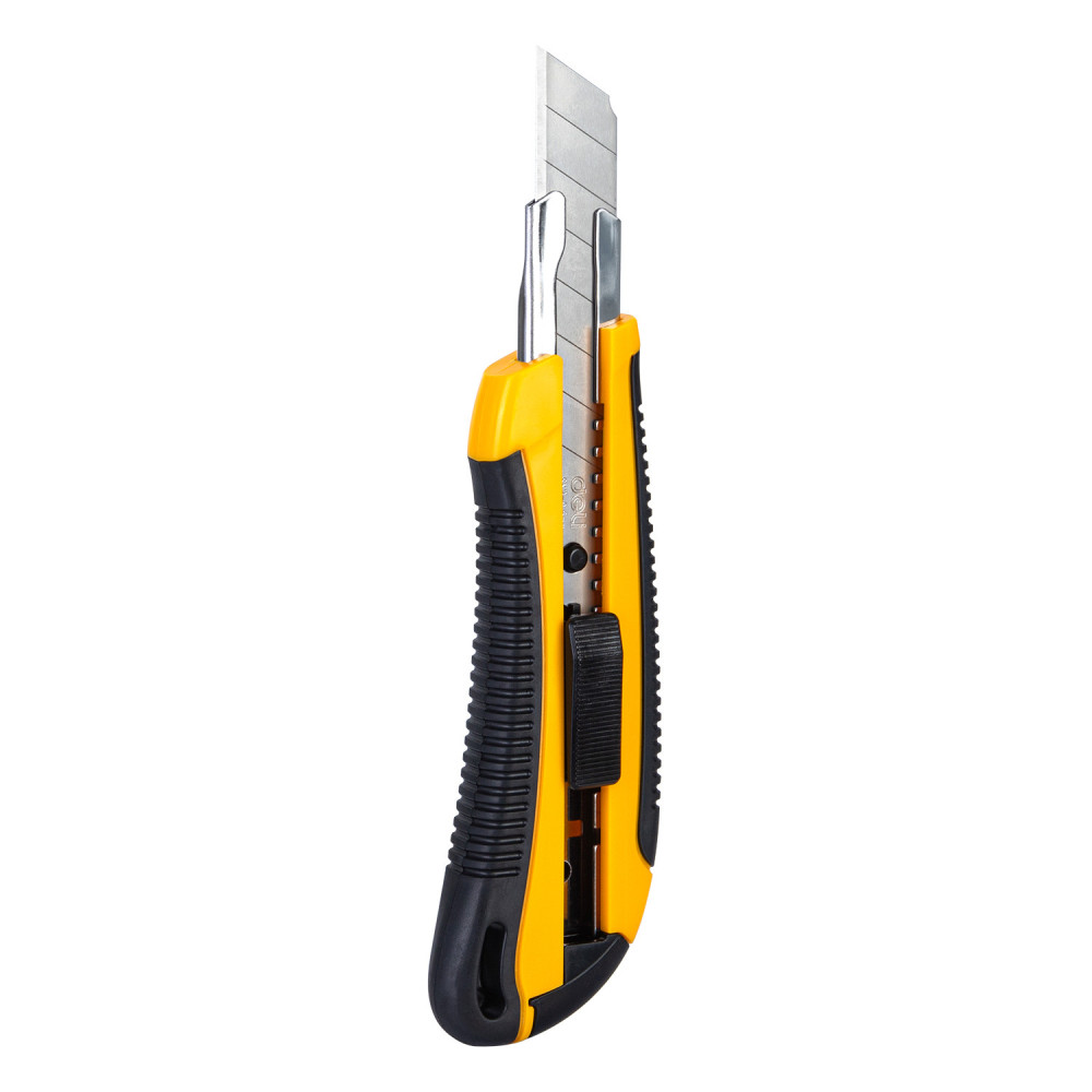 CUTTER GM AVEC SOFT TOUCHE DELI E2064 / COULEUR ASSORTIS