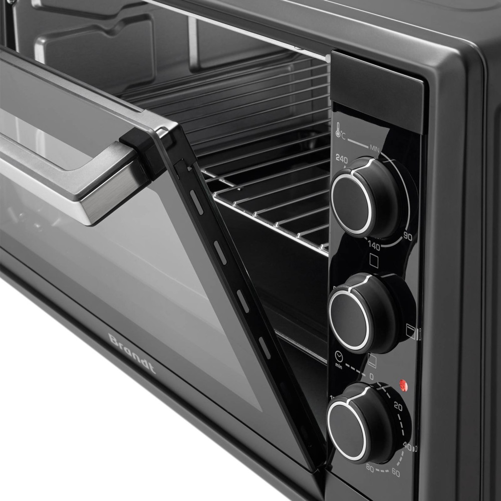 Four Brandt 55Litres / 2200W Noir / FC55MUB