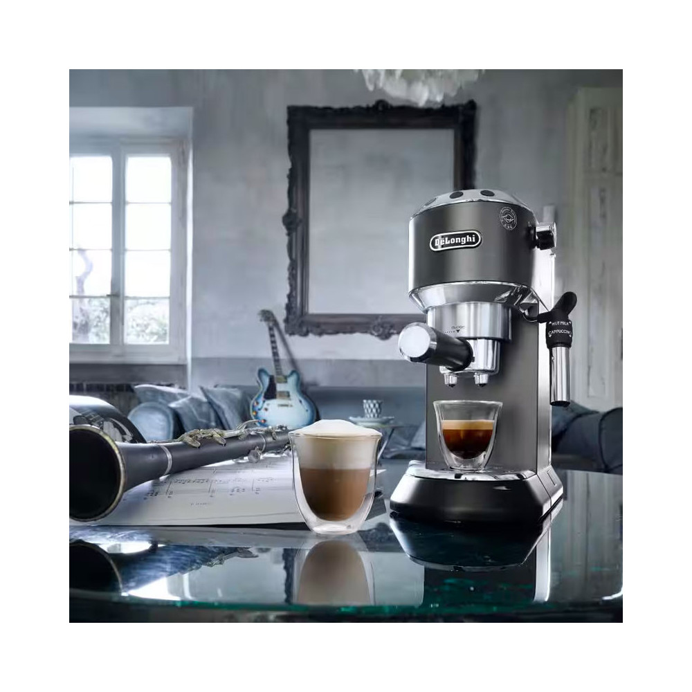 Machine à café 1300W DELONGHI  BLACK