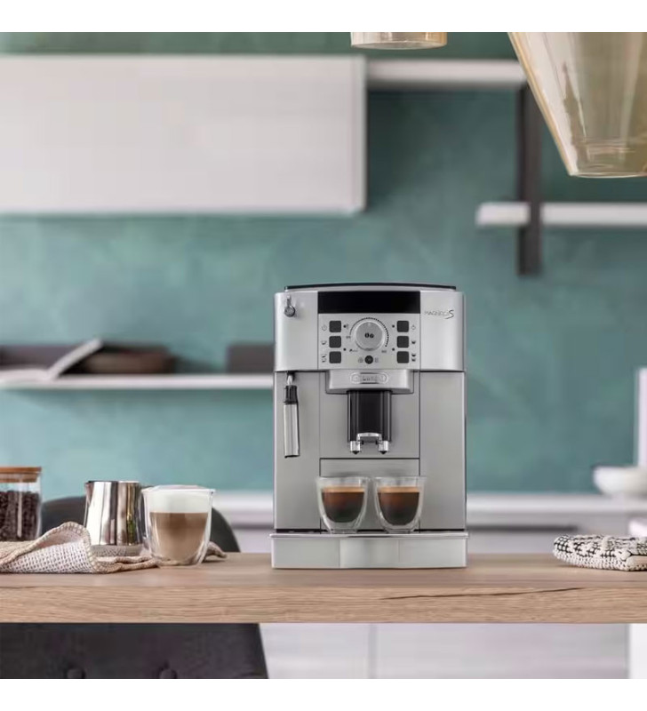 Machine à Café DELONGHI 1.8 Litre / Noir argenté / ECAM22.110SB